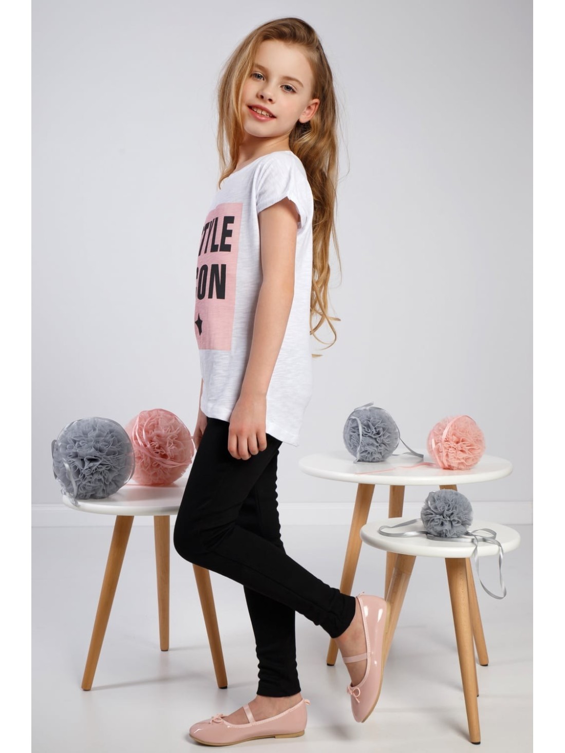 Weißes T-Shirt mit der Aufschrift NDZ8420 – Online-Shop – Boutique